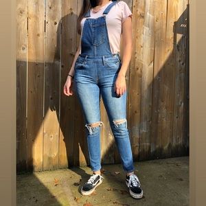 Levi’s skinny overalls size XS